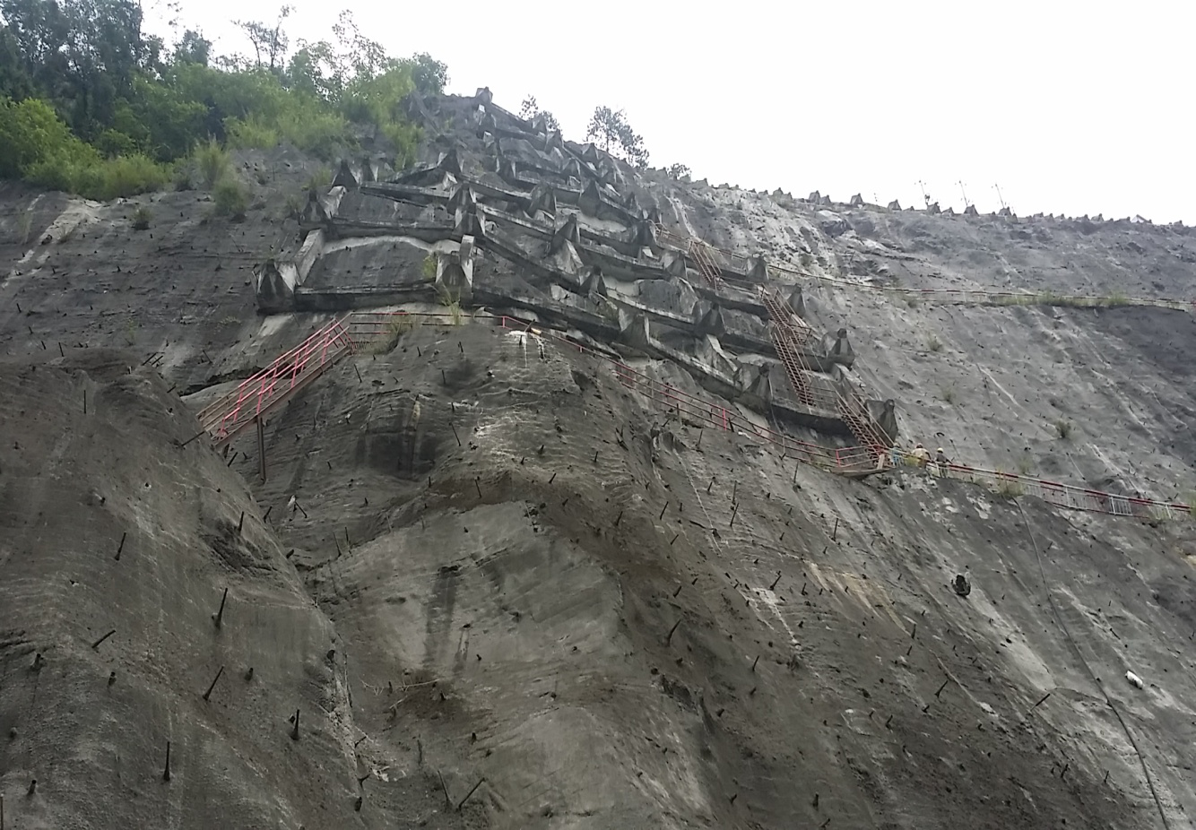 大崗山海流溝整治及零星工程施工